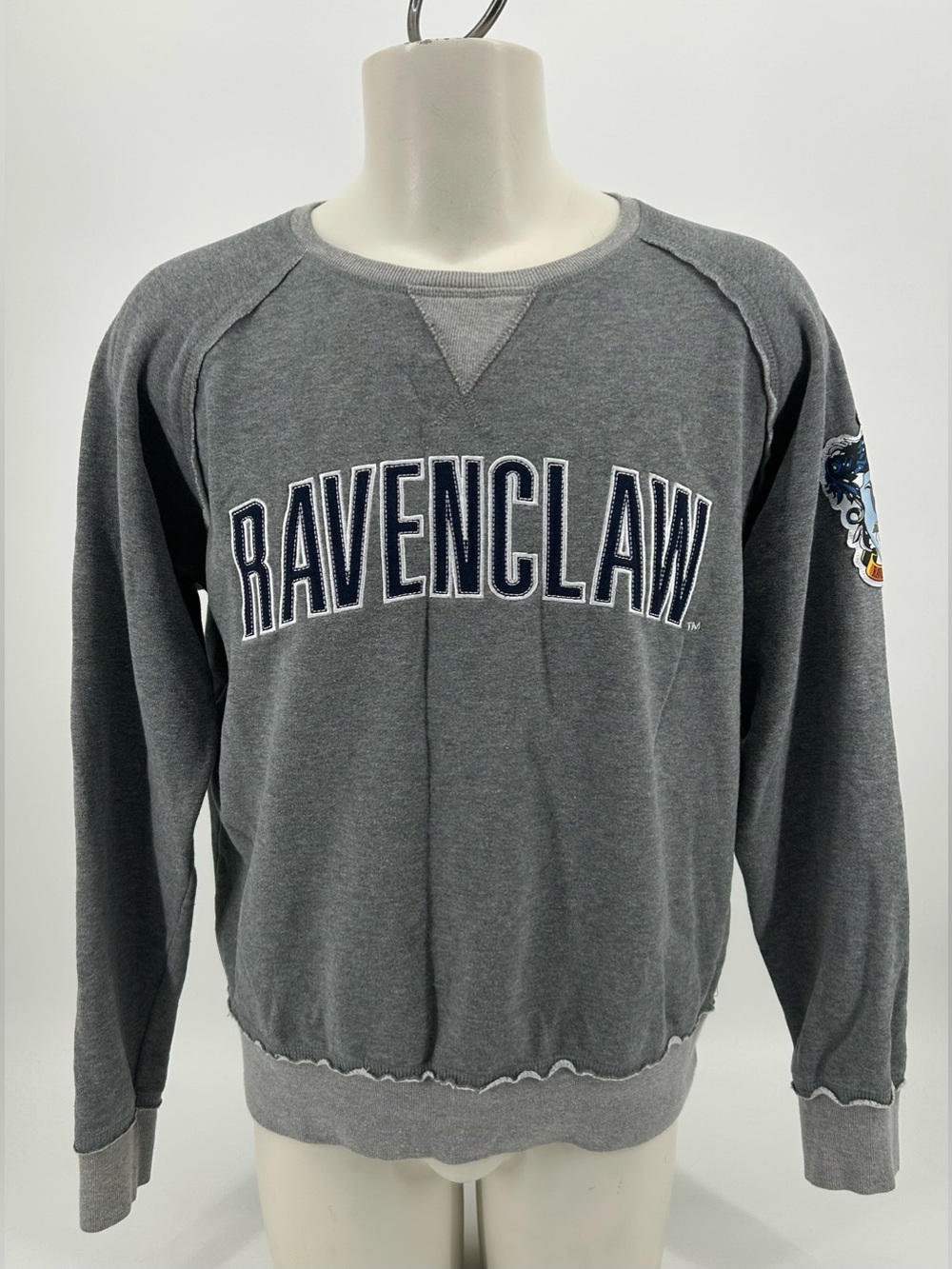 The Wizarding World Harry Potter Ravenclaw crew neck sweatshirt size large gray
